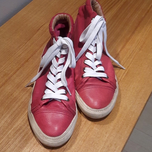 Frye Fuscia Sneakers Size 7 - Picture 1 of 4